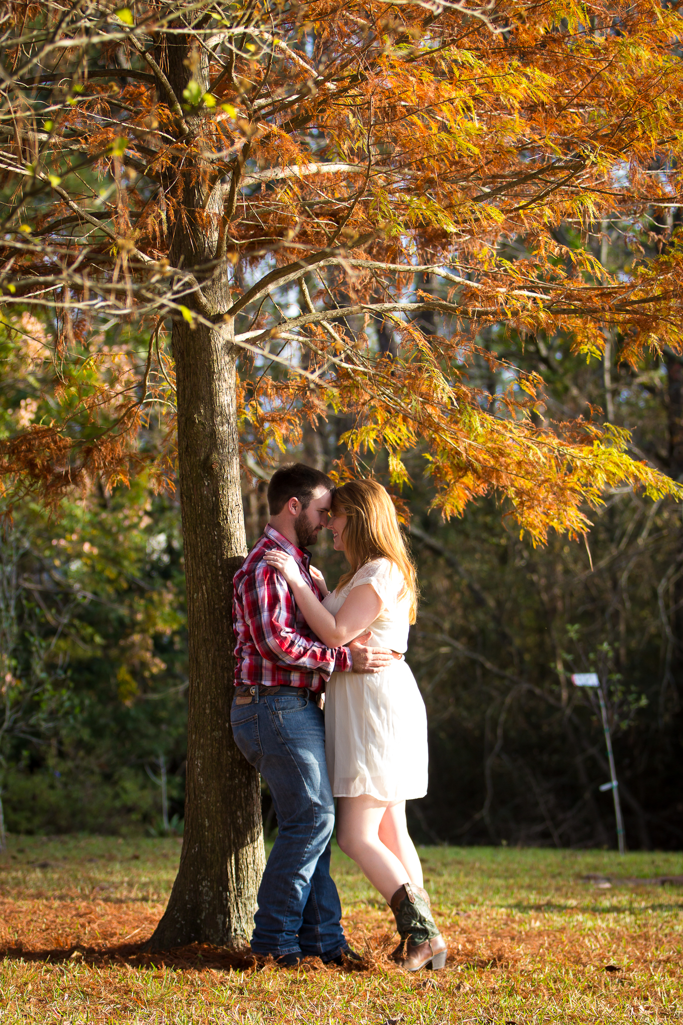 Southern Charm Engagement Portraits on Lake Houston