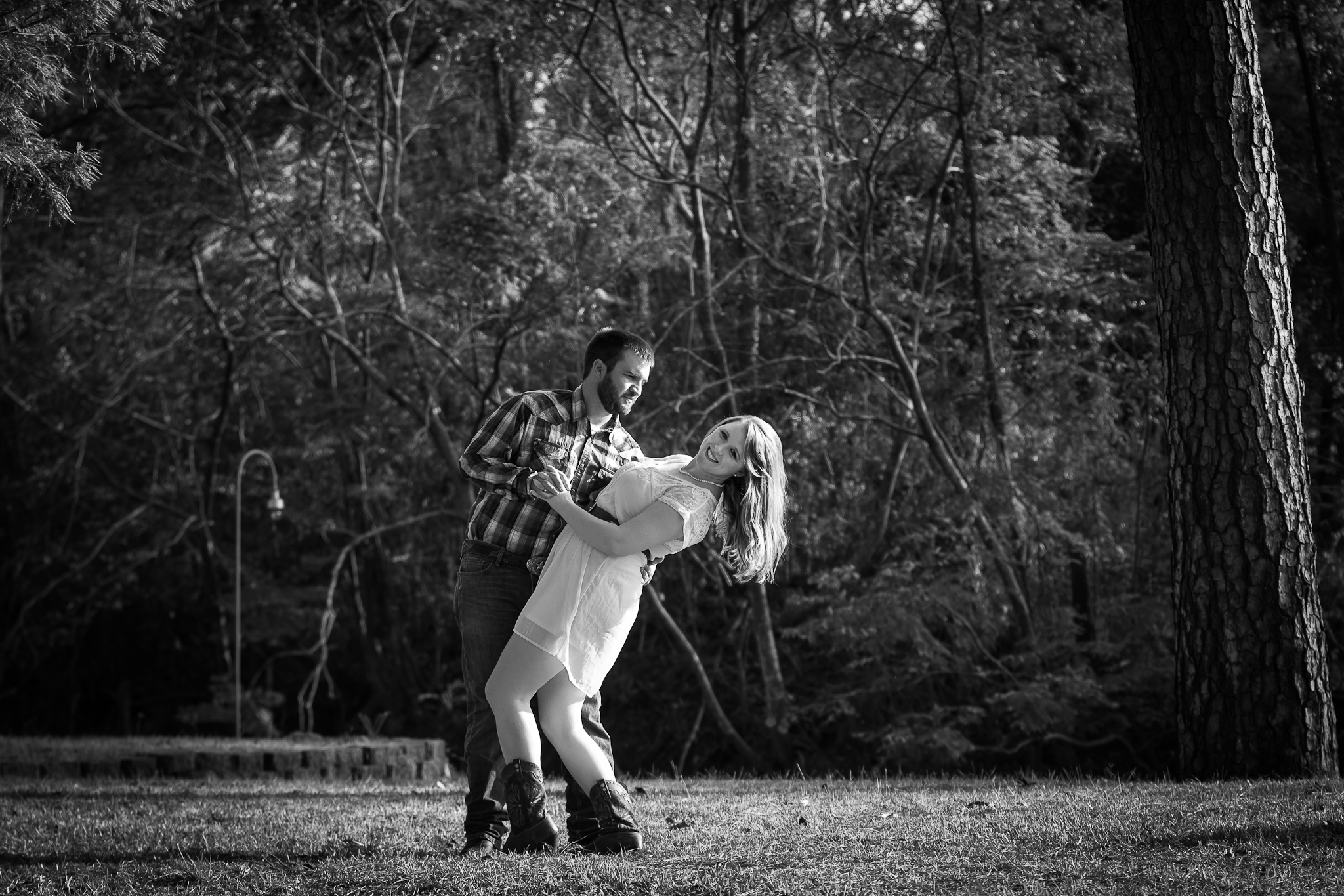 Southern Charm Engagement Portraits on Lake Houston