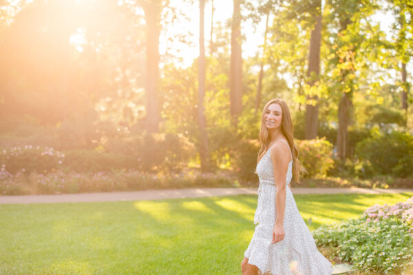 Mercer Botanic Gardens Senior Portrait during Golden Hour